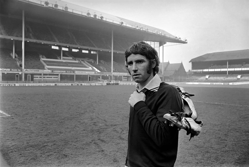 Alan Ball The Man in White Boots A Goonersphere Book Review